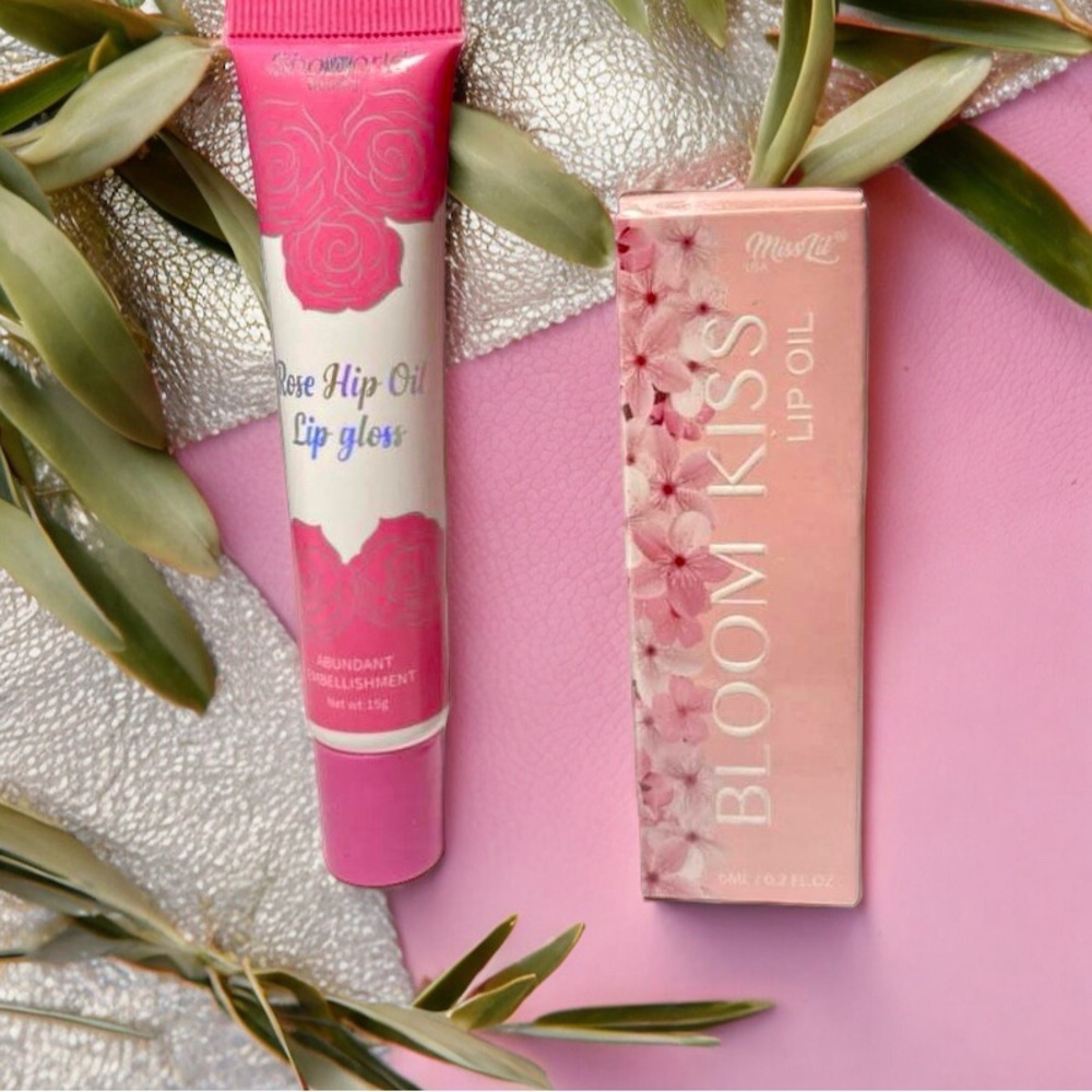 Bloom Kiss Lip Oil Shade: Mia SEALED! + Showorld Rose Hip Oil & Lip Gloss NIB!